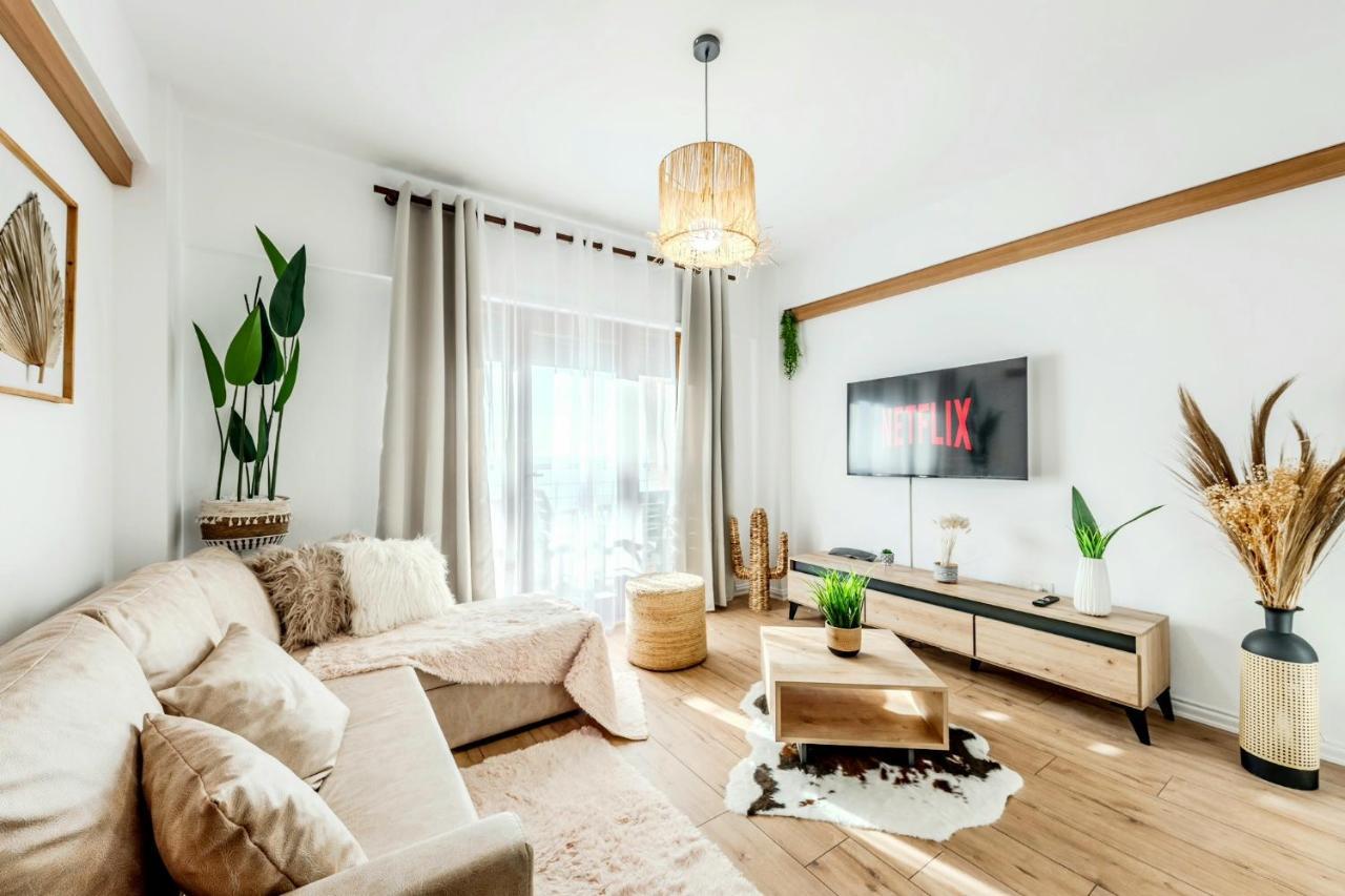 Sophie Waterfront Apartment *